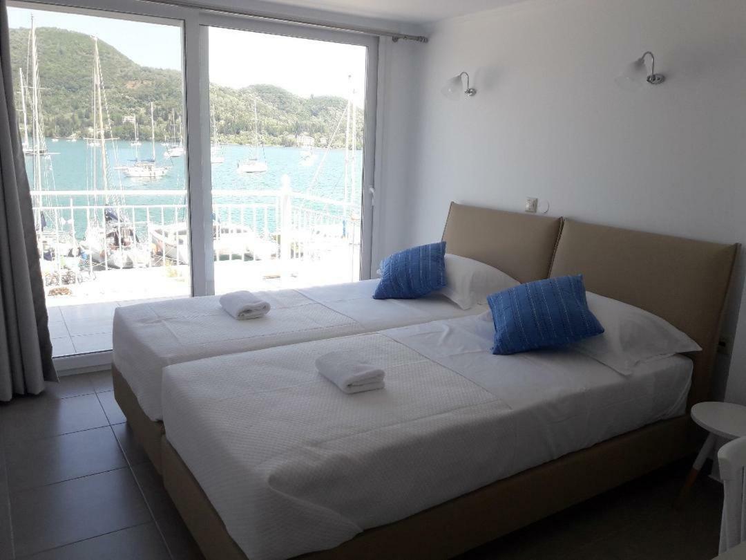 Casa Del Mare Apartment Vlikhon Ngoại thất bức ảnh