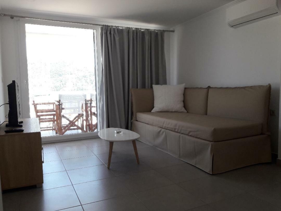 Casa Del Mare Apartment Vlikhon Ngoại thất bức ảnh