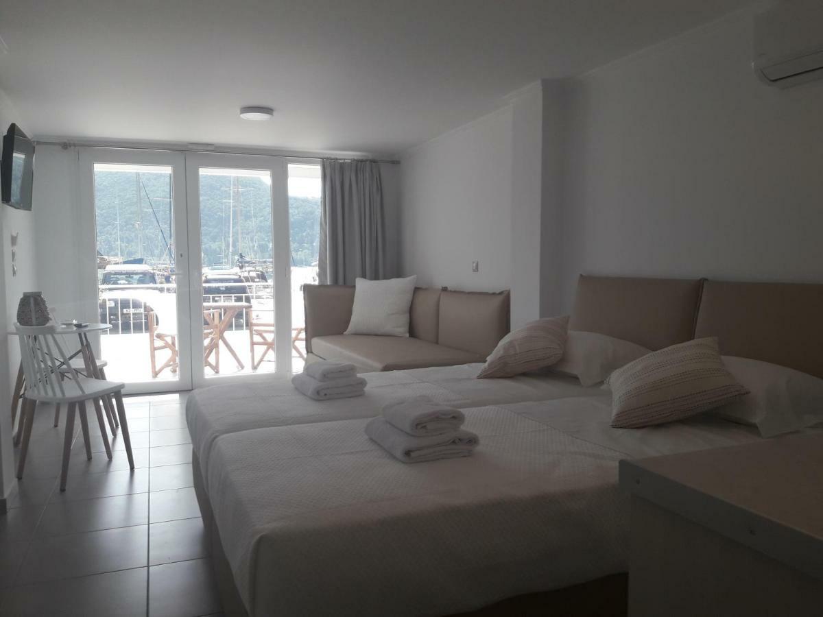 Casa Del Mare Apartment Vlikhon Ngoại thất bức ảnh